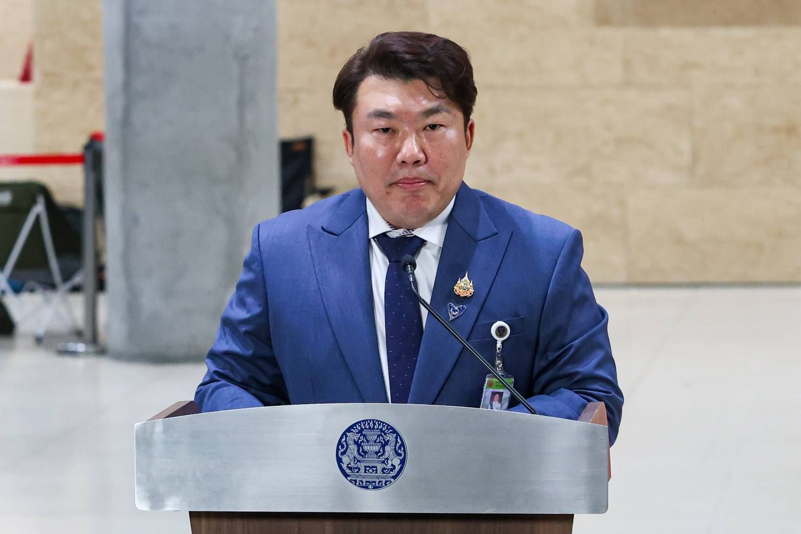 &ldquo;สิริพงศ์&rdquo; เฉลย ครม.ขยายเวลาค่าโดยสารรถไฟฟ้าสายสีแดง และม่วง 20 บาท ตลอดสาย เหตุเก็บกวาดความไม่เรียบร้อยของรัฐบาลที่แล้ว แล้วแต่ใครจะเคลม ชี้ &ldquo;รัฐบาลอนุทิน&rdquo; ไม่เอาประชาชน มาเป็นตัวประกัน ย้ำประโยชน์ของประชาชนต้องมาก่อนพรรคการเมือง