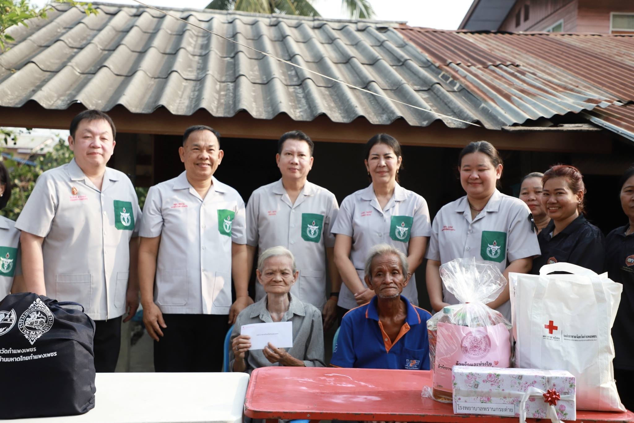 รองผู้ว่าราชการจังหวัดกำแพงเพชร นำส่วนราชการลงพื้นที่เยี่ยมกลุ่มเปราะบาง ที่อำเภอพรานกระต่าย