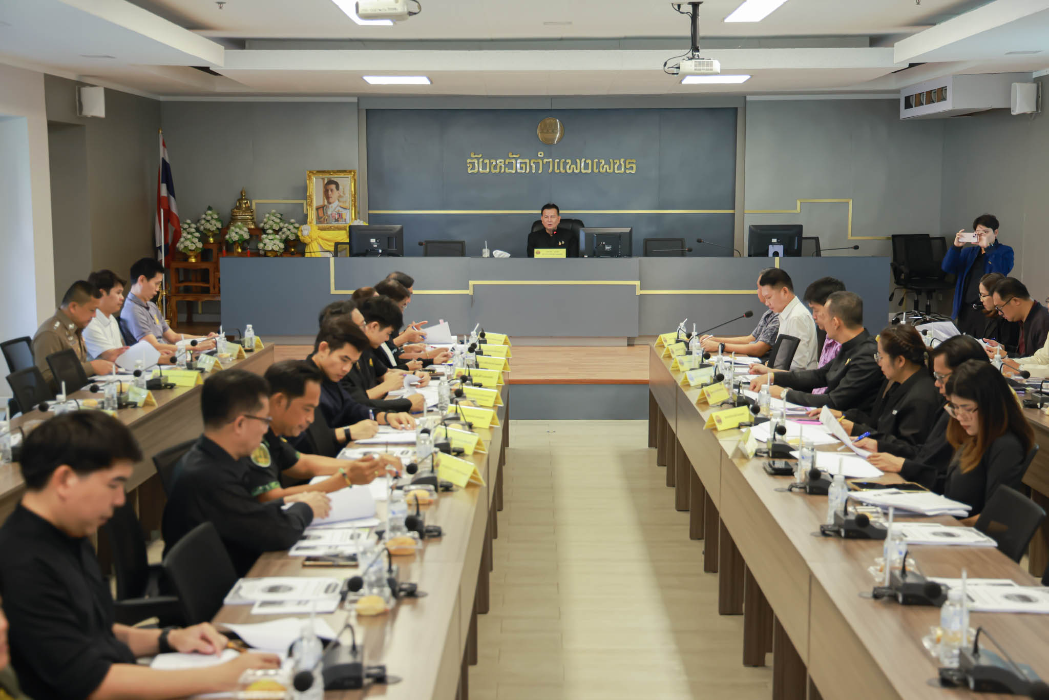 จังหวัดกำแพงเพชร ประชุมคณะทำงานเฉพาะกิจจัดวางผังแม่บทศูนย์ราชการจังหวัดกำแพงเพชร เพื่อให้การจัดทำผังแม่บทศูนย์ราชการจังหวัดกำแพงเพชร เป็นไปด้วยความเรียบร้อย สอดคล้องกับความต้องการใช้พื้นที่ของส่วนราชการ หน่วยงานต่างๆ