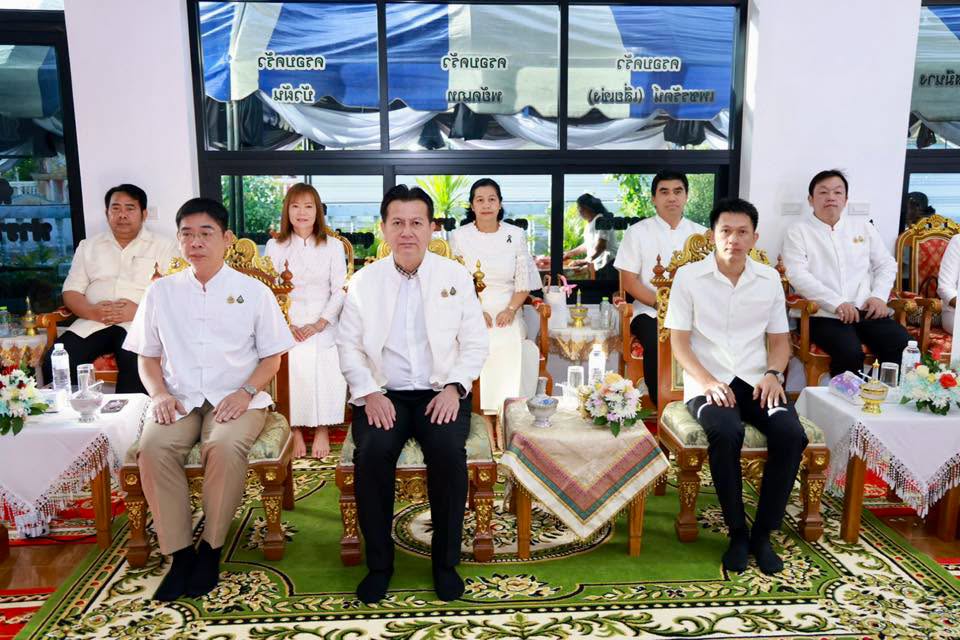 ผู้ว่าราชการจังหวัดกำแพงเพชร นำส่วนราชการและพุทธศาสนิกชน ร่วมกิจกรรมทำบุญตักบาตร ตามโครงการ &ldquo;จังหวัดกำแพงเพชรพาทำบุญในวันธรรมสวนะ&rdquo; ที่วัดเกาะตำแย อ.โกสัมพีนคร 