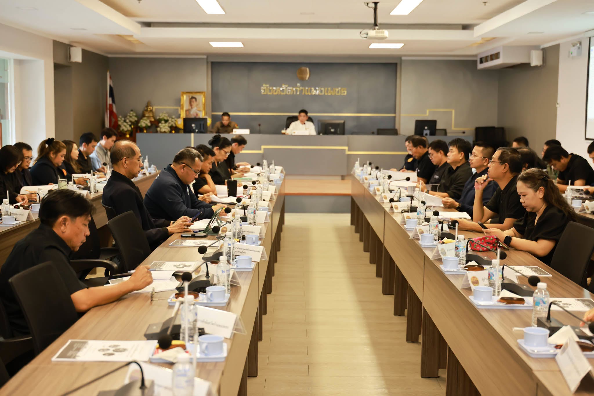 เดินหน้าสารทไทย-กล้วยไข่! รองผู้ว่าฯ เมืองกำแพง บูรณาการร่วมเซ็ตระบบพิธีเปิด-ขบวนแห่-ธิดากล้วยไข่-ความปลอดภัย